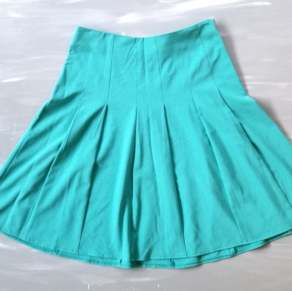 Sharagano Dresses & Skirts - Sharagano Pleated Aqua Skirt